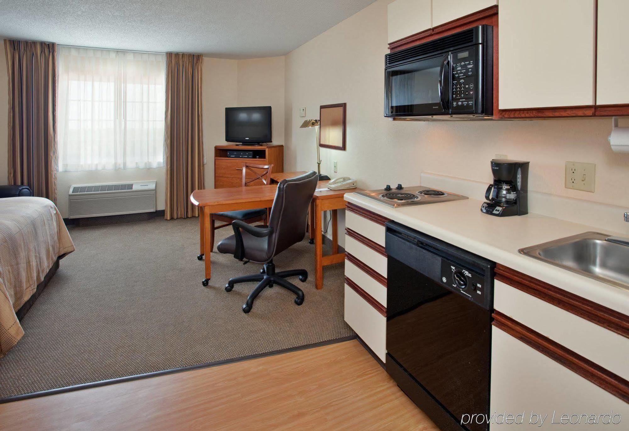 Mainstay Suites Emporia Room photo